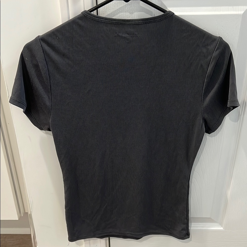 Abercrombie & Fitch Ribbed Grey Fitted Short Sleeve Tee - Picture 5 of 9